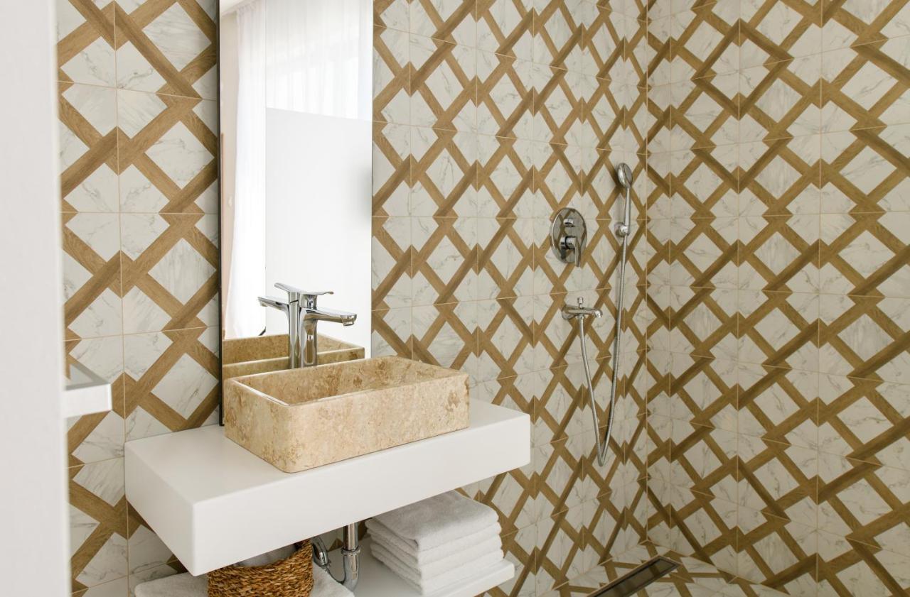 Gallery Luxury Suites & Rooms-Only Adults Split Extérieur photo